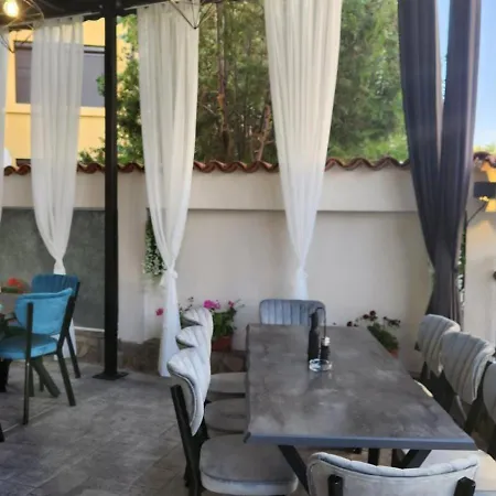 Guest house йоана 3*